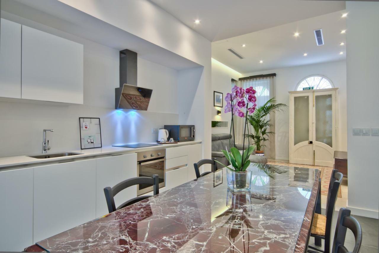Вилла Vacation Townhouse Слима Экстерьер фото
